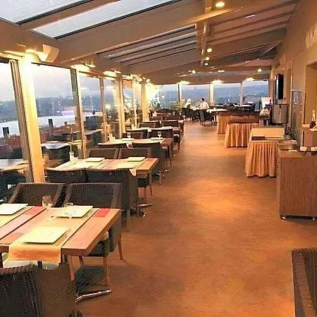 Troya Hotell 3*